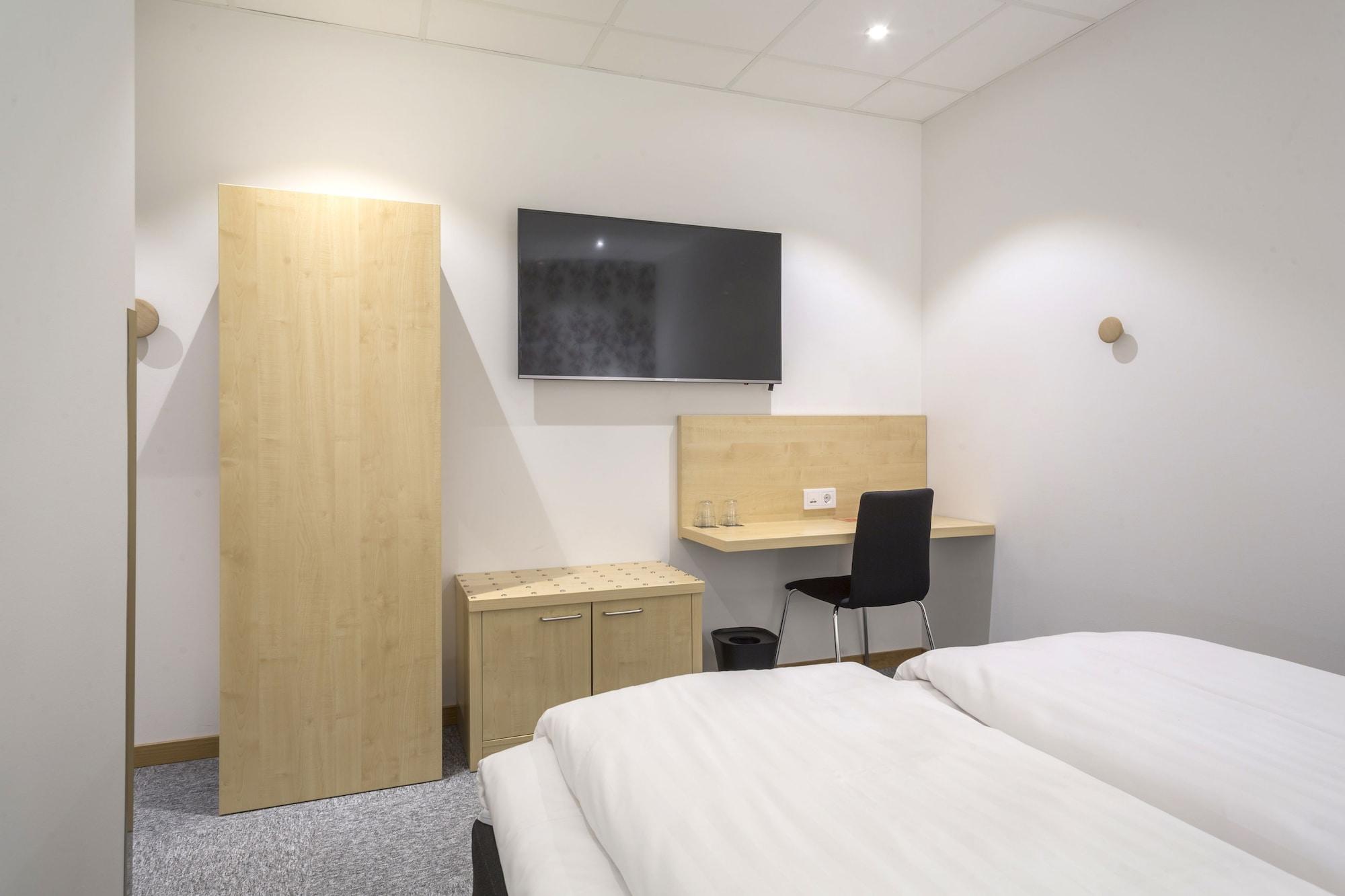 First Hotel Dragonen 우메오 외부 사진