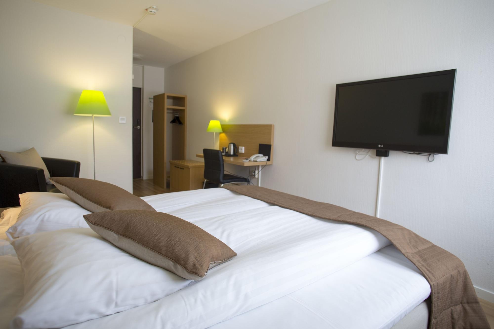 First Hotel Dragonen 우메오 외부 사진