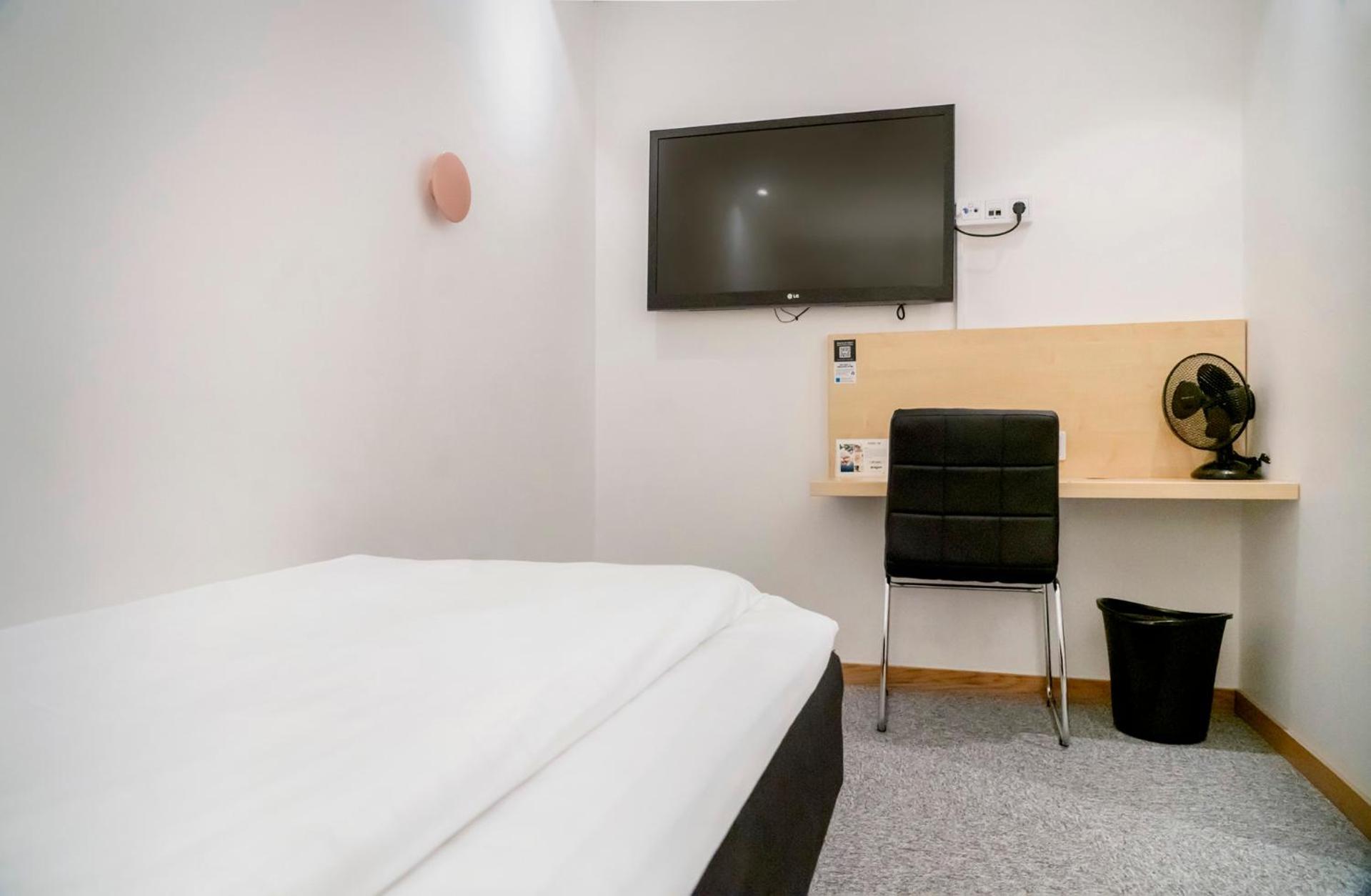 First Hotel Dragonen 우메오 외부 사진